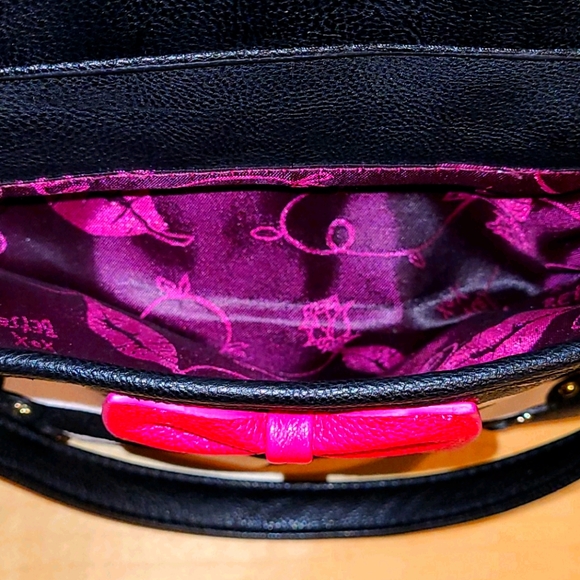 Featured! ♥ Betsey Johnson ♥ Beautiful & Fun Purse - Picture 4 of 9